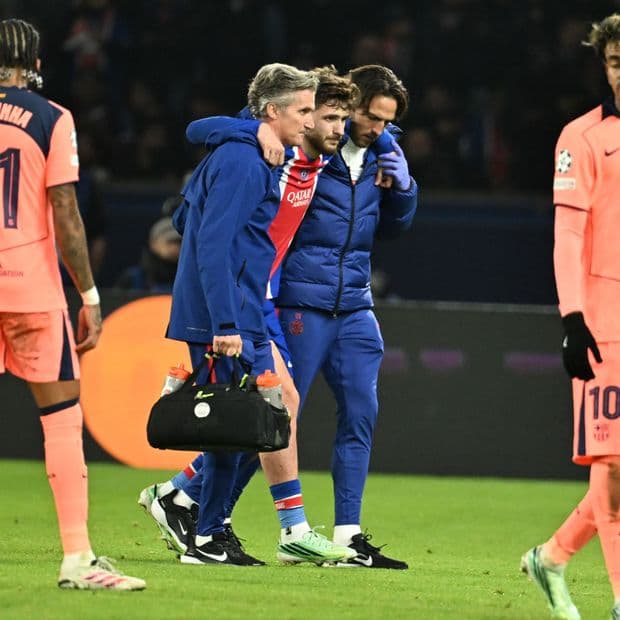 Kvaratskhelia Será Baja del PSG Varios Meses por Rotura de Ligamento Cruzado