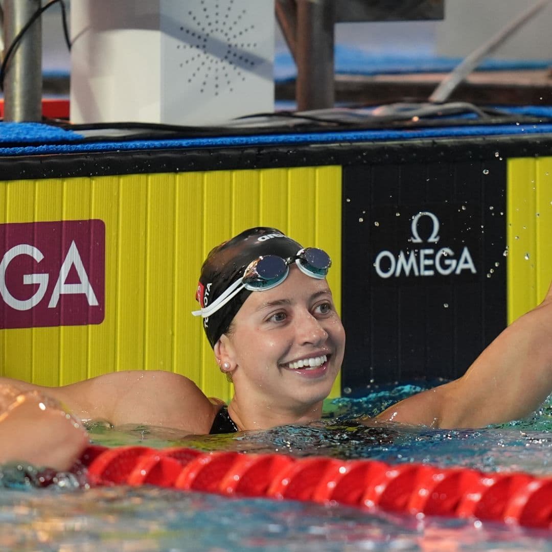 Nadadora Kate Douglass Bate su Récord Mundial Dos Veces en un Mismo Día