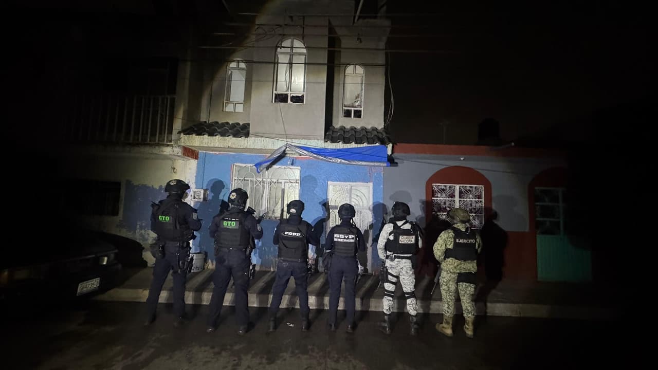 Detienen en Operativo a Hombre con 10 Mil Dosis de Drogas y Armas en Paseos del Molino en León
