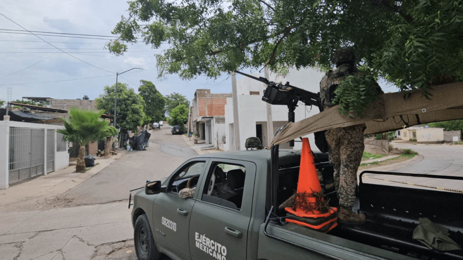 Localizan Cuerpo de Hombre Asesinado y Envuelto en Plástico al Sur de Culiacán, Sinaloa