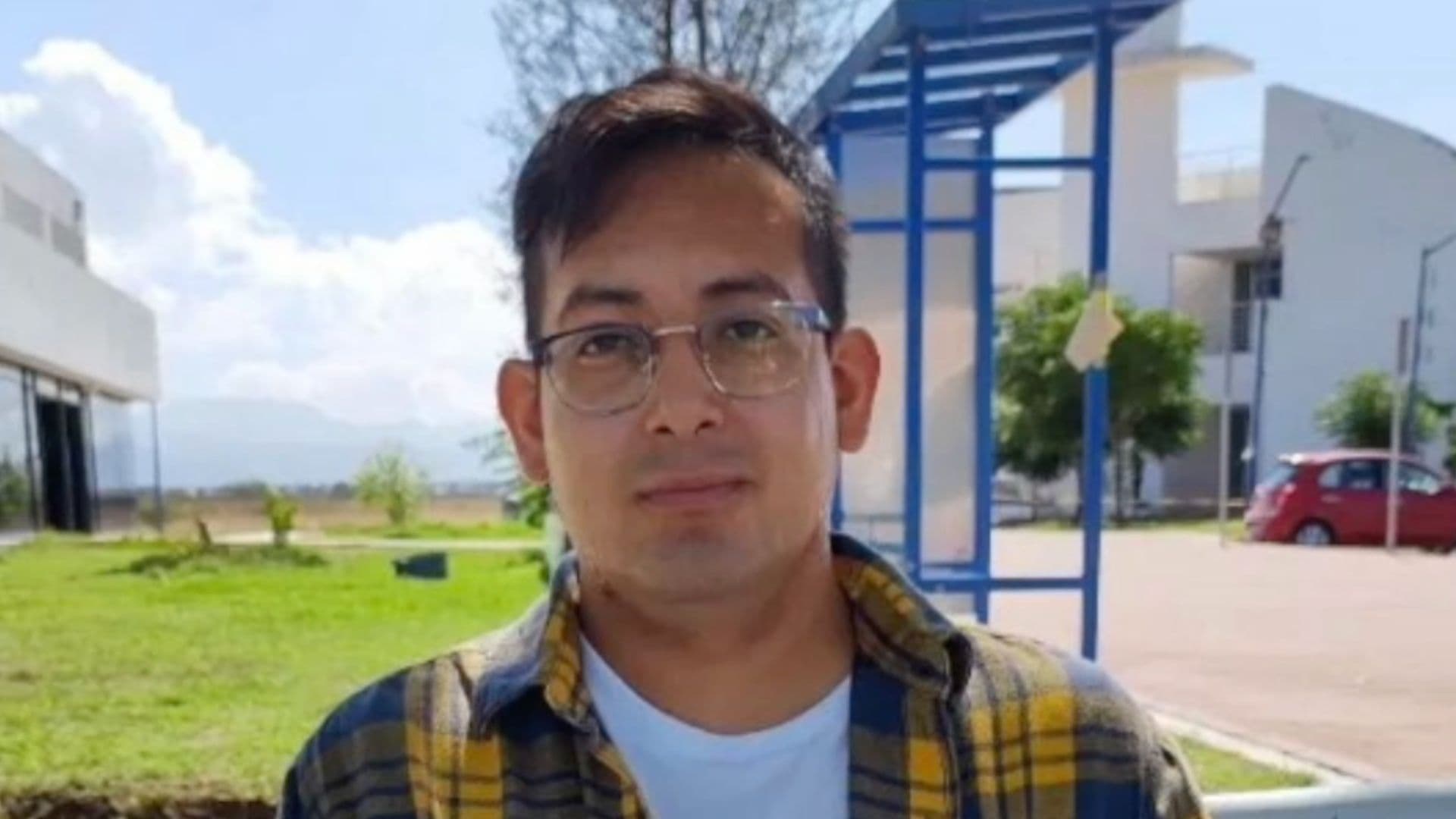Luis Mares, joven recién egresado de la Universidad Tecnológica de León, Guanajuato fue encontrado sin vida en un predio baldío sobre el bulevar Delta, familiares confirman el hallazgo.