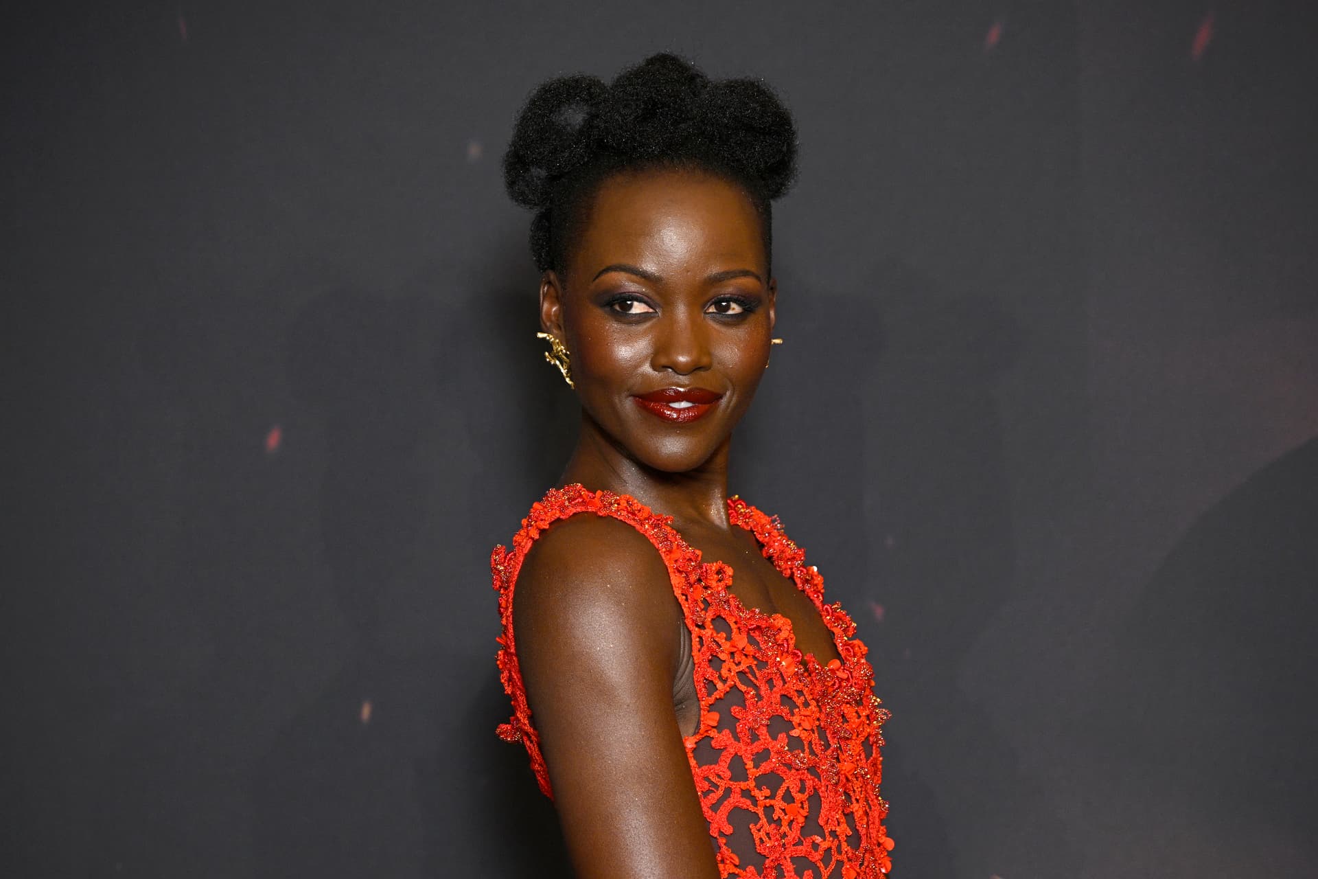 Lupita-Nyongo-Helena-de-Troya-la-odisea-quien-es-quien