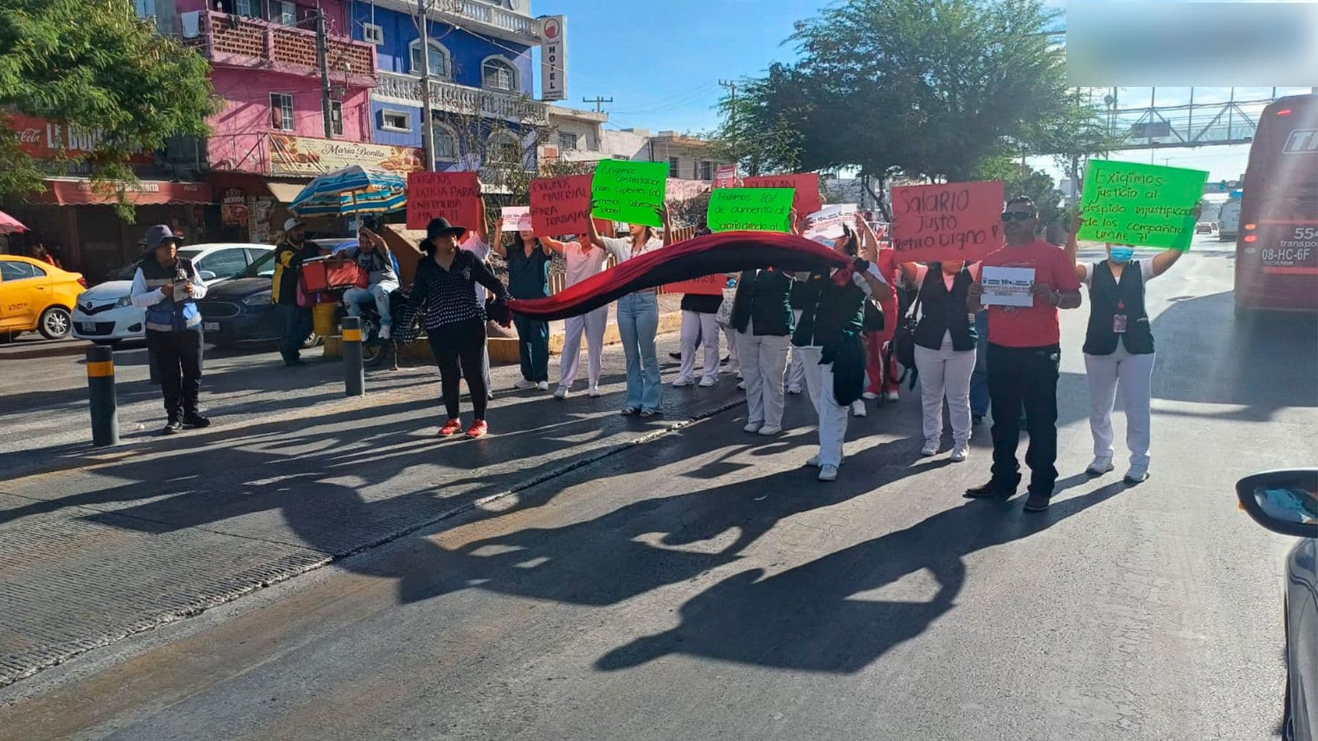 Carriles del bulevar Revolución fueron bloqueados por unos momentos