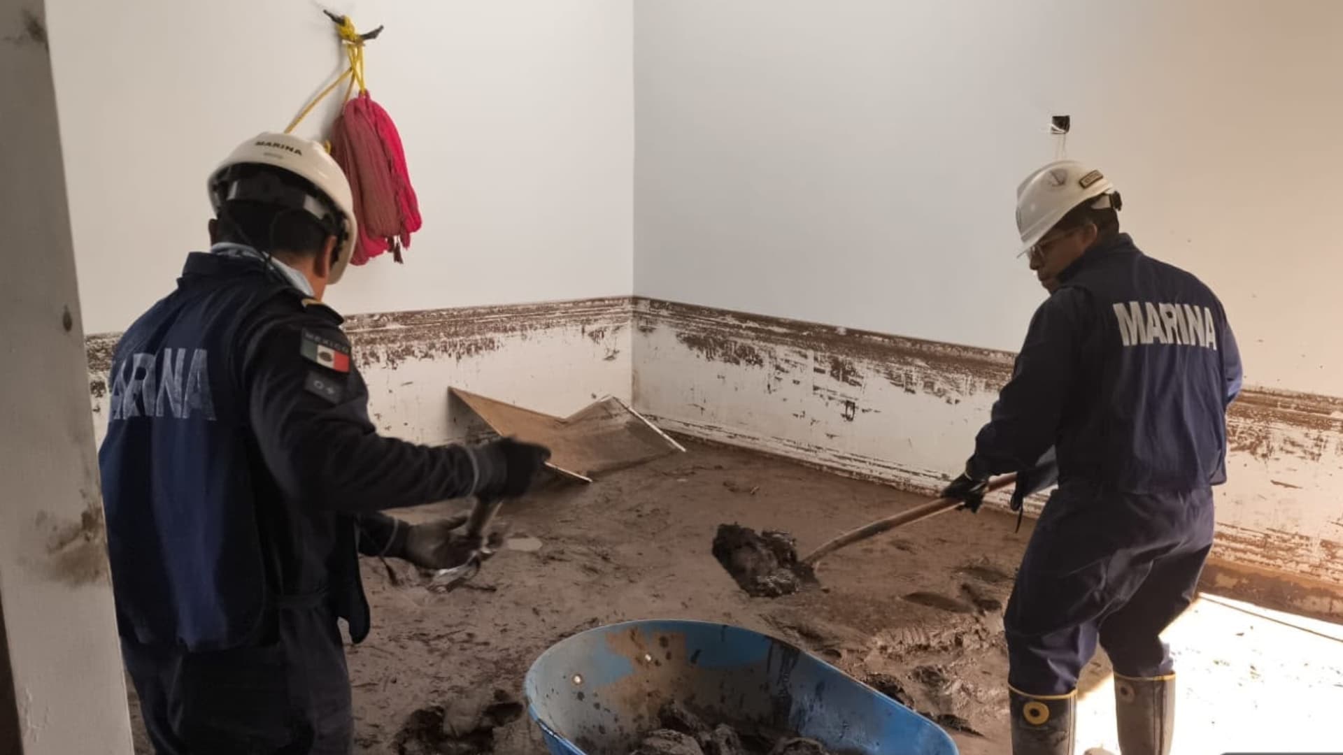 Mantienen Labores de Auxilio y Limpieza en Maneadero en Ensenada