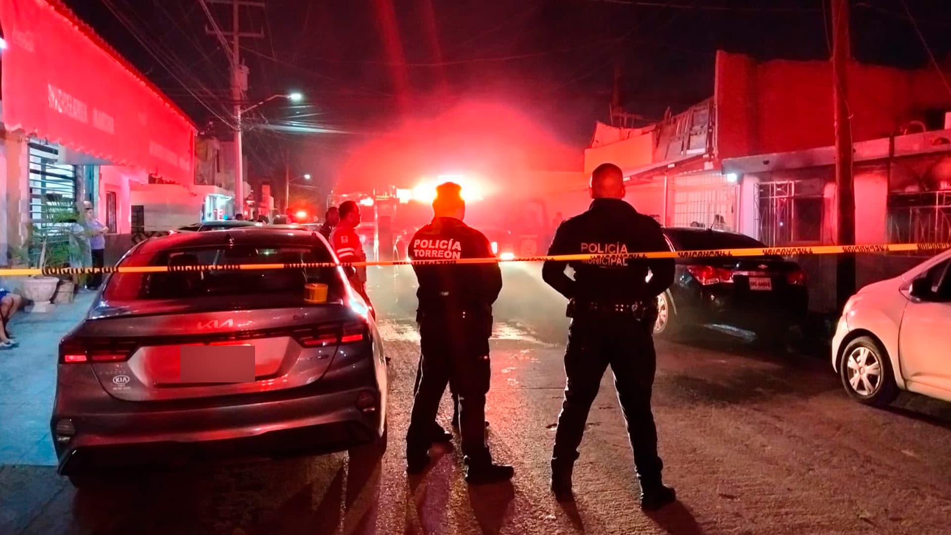 Una madre de 27 años y su hijo de 8 años murieron durante el incendio de su casa en Torreón