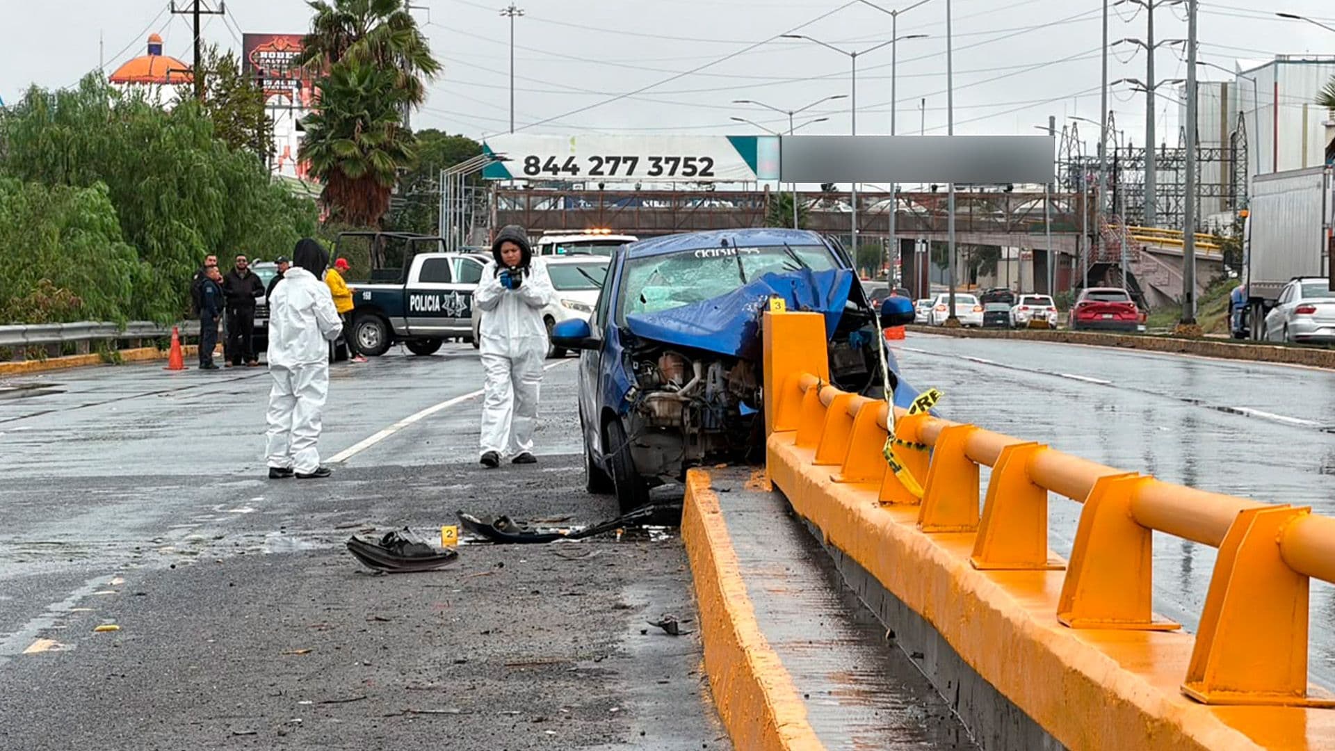 La pasajera que viajaba en el vehículo mencionó que probablemente el hombre que la llevaba a su domicilio se quedó dormido