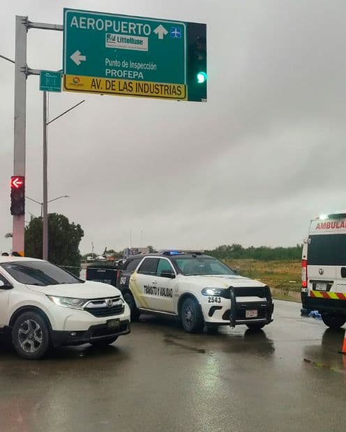 El conductor huyó con dirección al Aeropuerto Internacional después del accidente sobre el bulevar Venustiano Carranza
