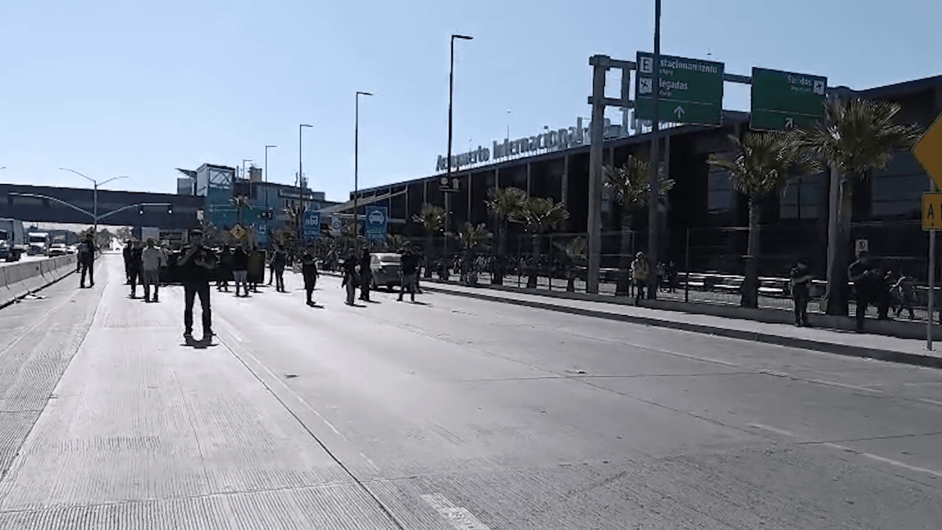 Manifestación Maestros CNTE Aeropuerto de Tijuana