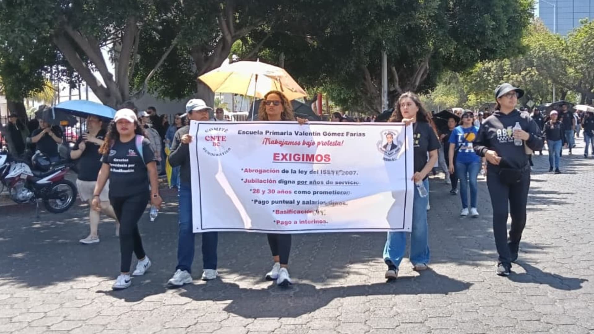 Manifestación Maestros CNTE Tijuana