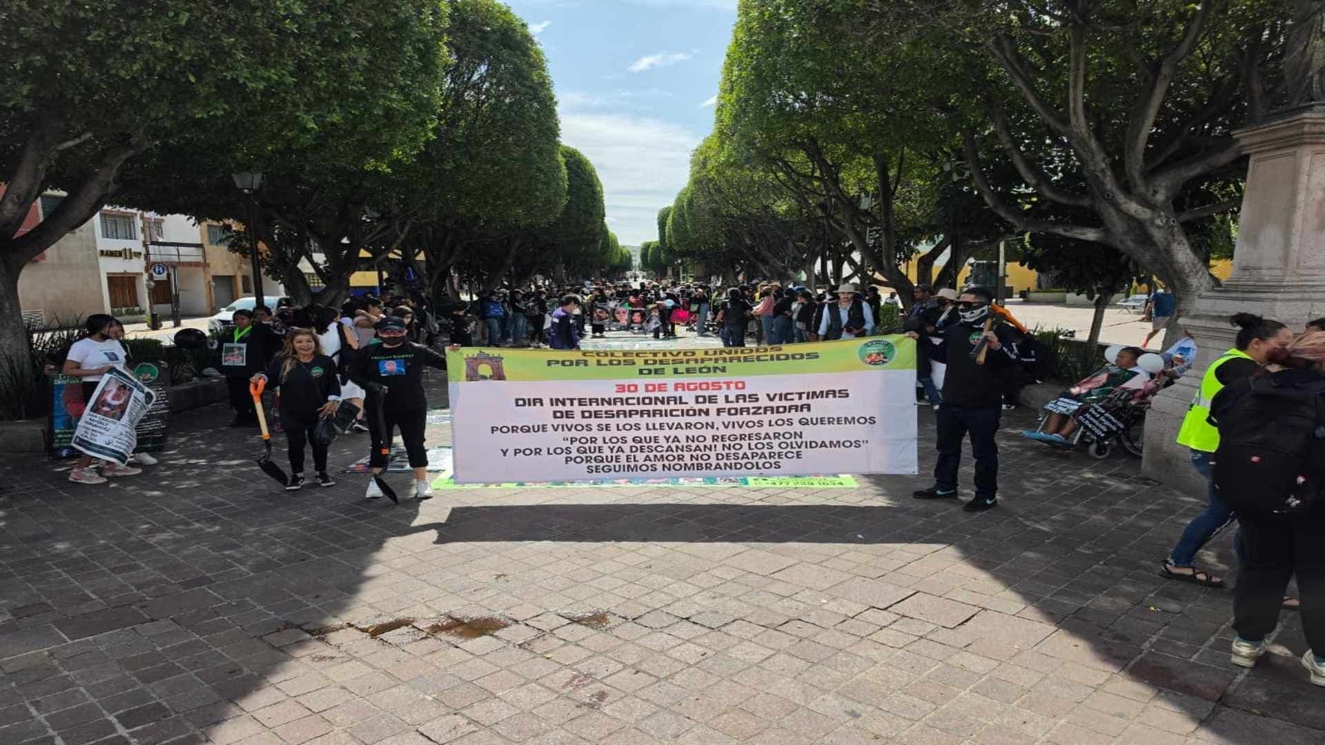 Colectivos de Búsqueda Marchan por las Calles de León