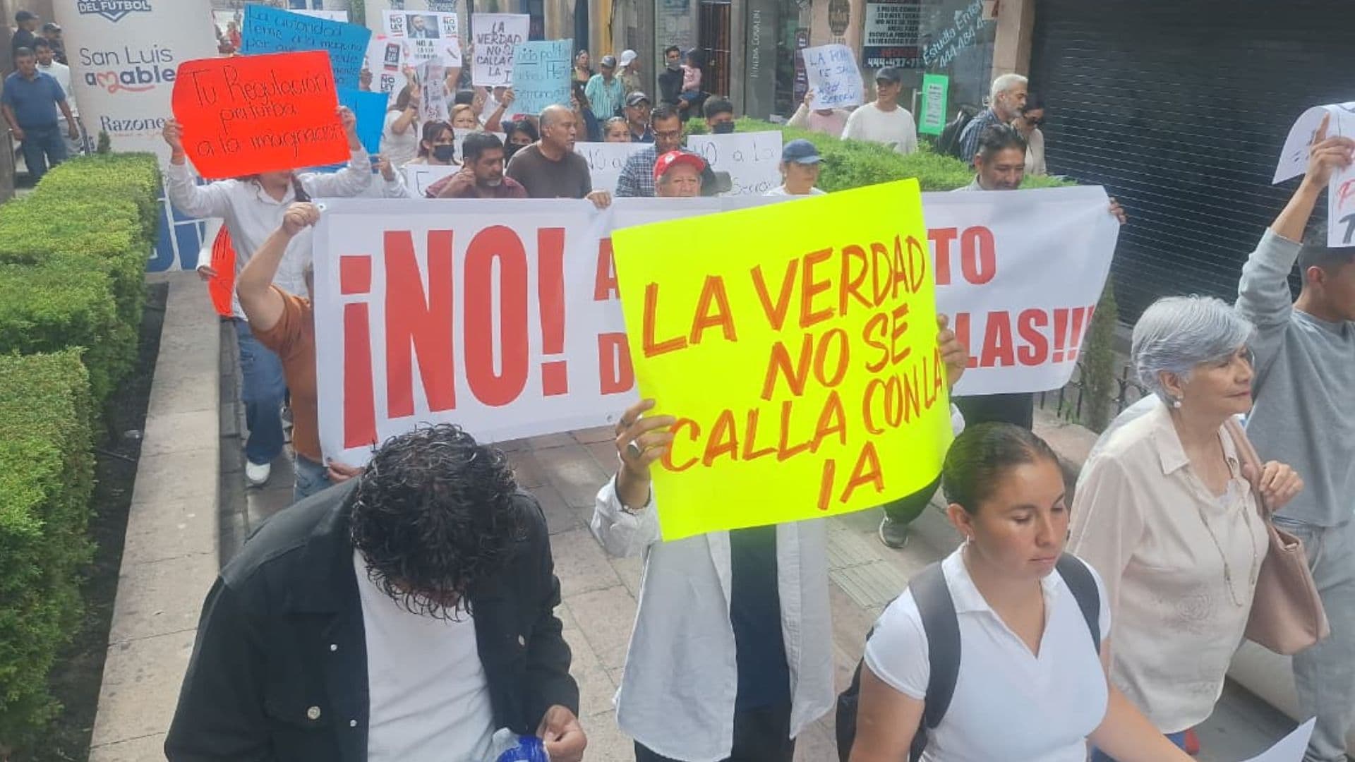 Marchan en San Luis Potosí por la Libertad de Expresión