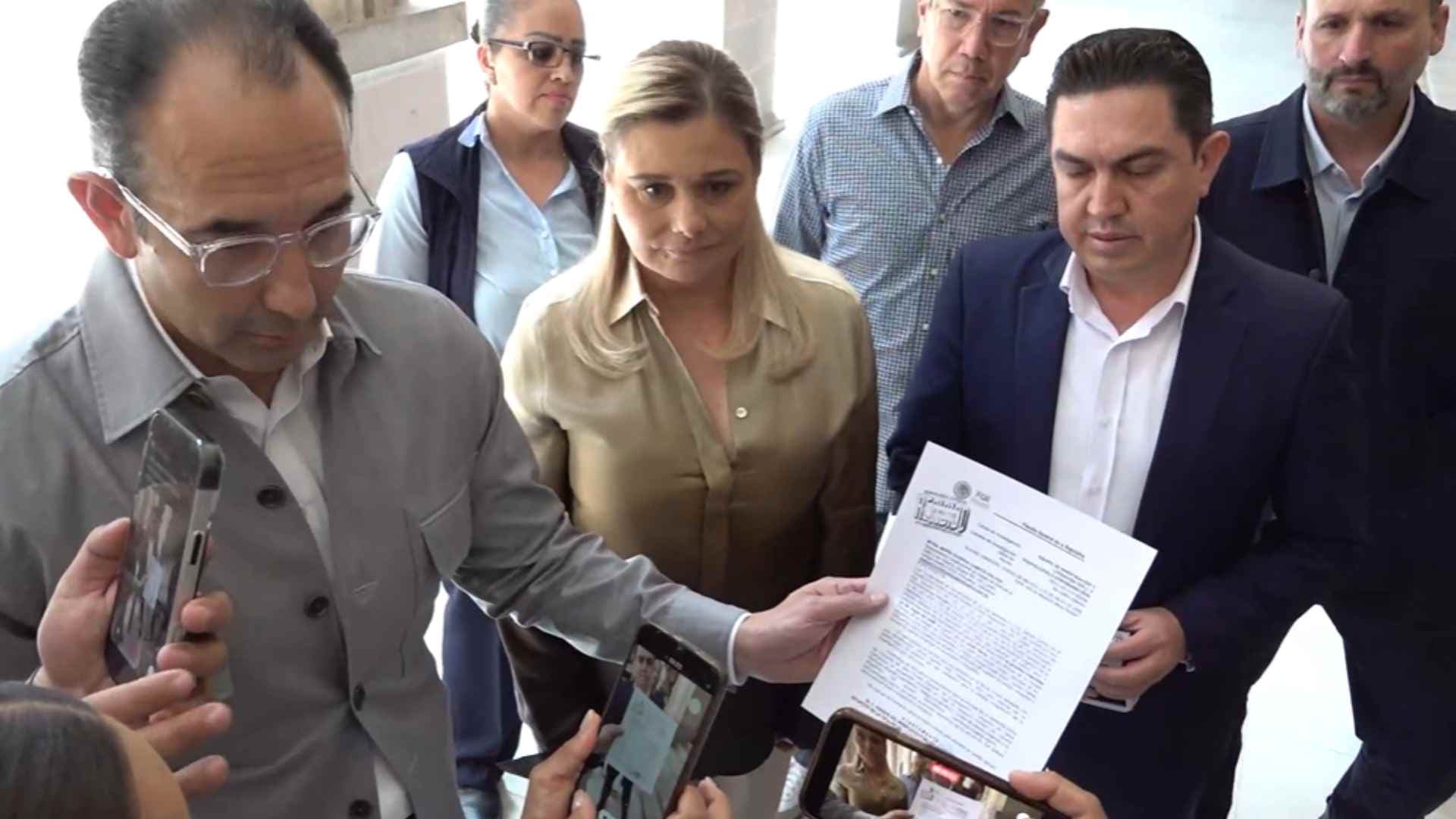 Maru Campos, gobernadora de Chihuahua, recibe citatorio de FGR