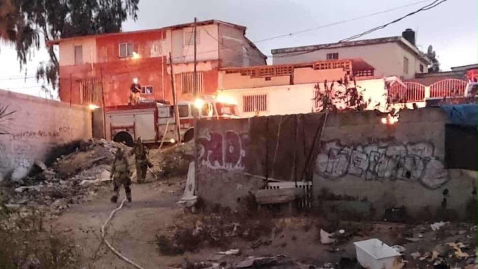 Muere hombre en incendio en Ensenada