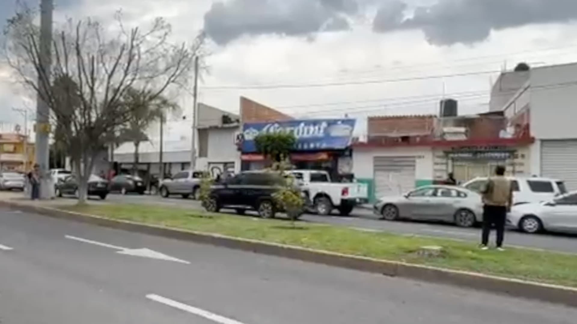 José Luis de 52 años, falleció después de estar 5 días en el hospital tras consumir tequila adulterado.