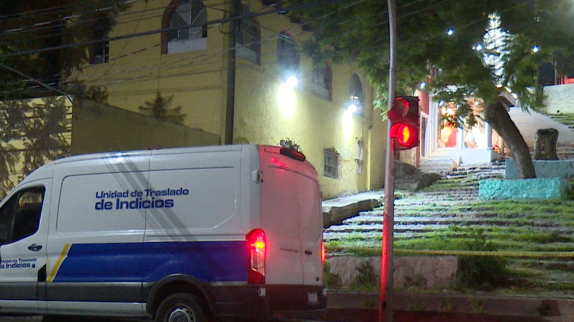Encuentran a Hombre Asesinado a un Lado de un Altar a La Santa Muerte en León.