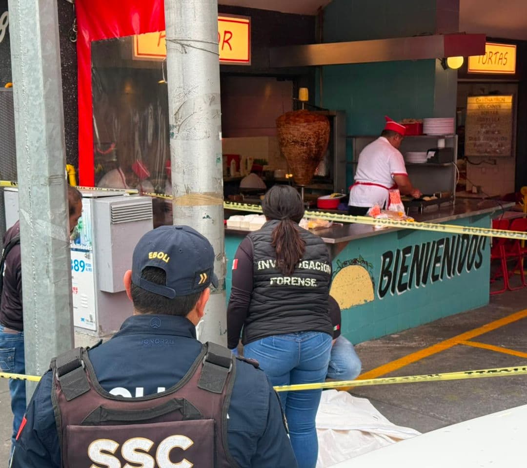 Mujer muere afuera de taquería CDMX