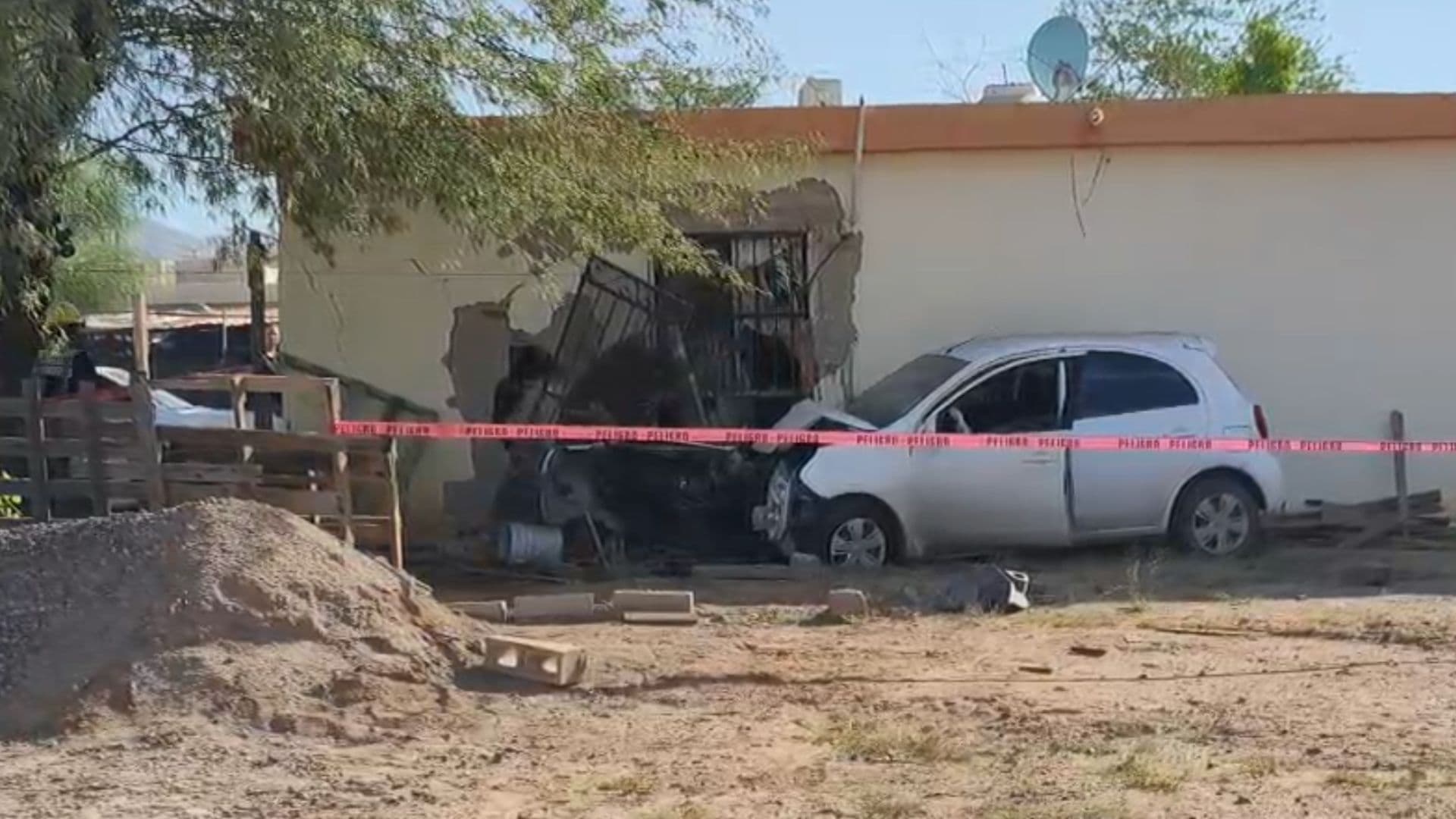 Conductora Choca Contra Casa en Hermosillo, Sonora; Hay Dos Lesionadas