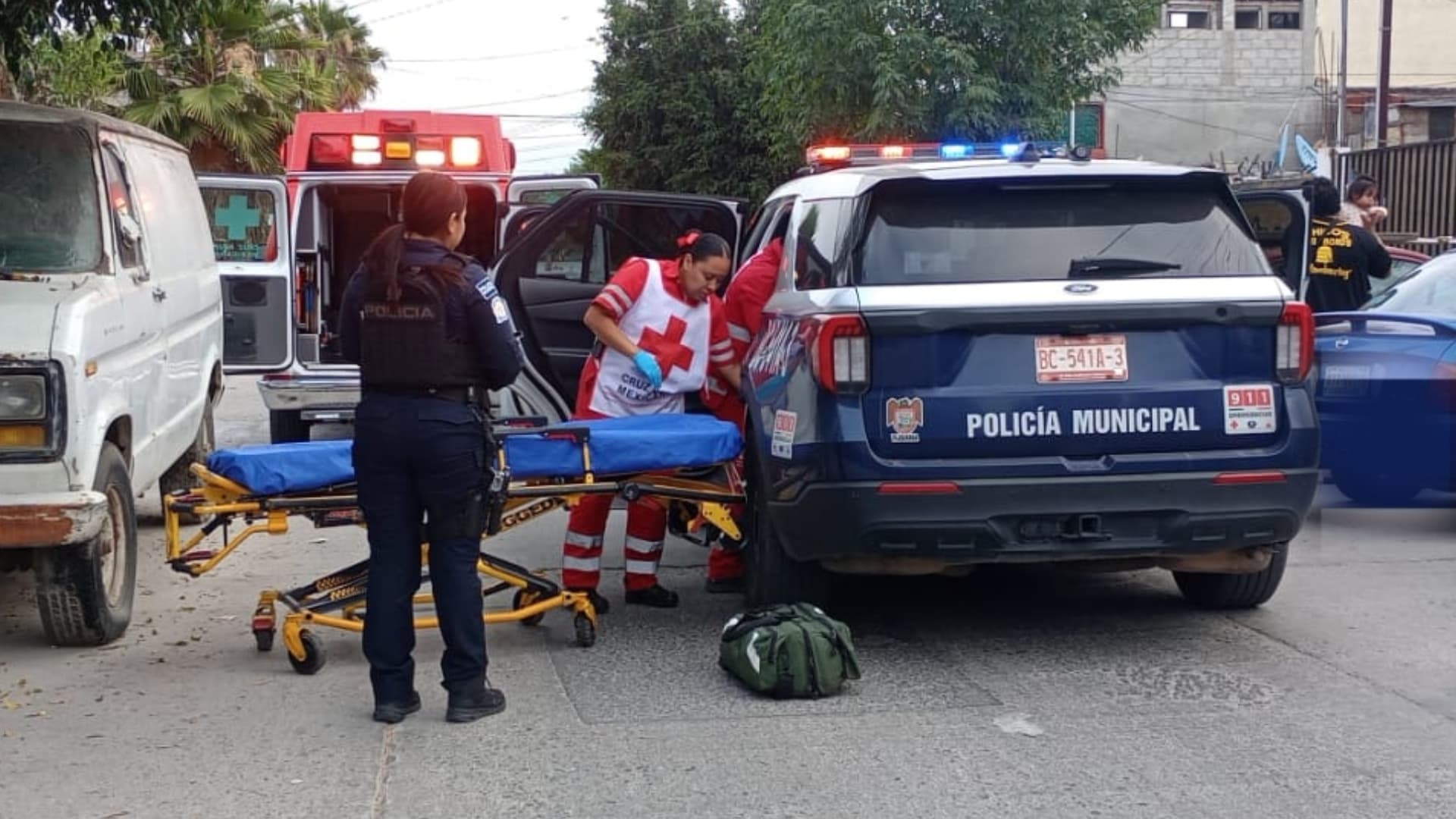 Nace bebé en patrulla municipal de Tijuana