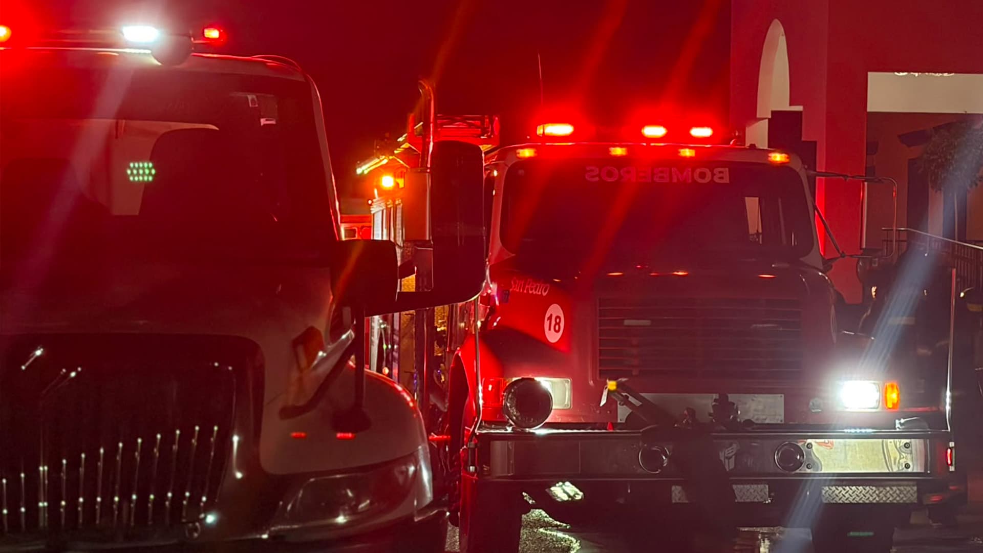 El incendió se registró cuando la pipa abastecía montacargas de la empresa en Parras de la Fuente