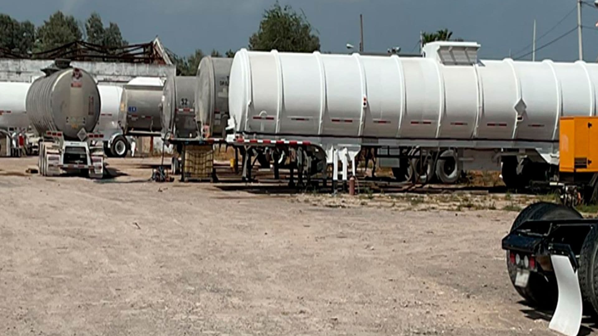 FGR Asegura 164 Mil Litros de Hidrocarburo y 3 Tractocamiones en Tamaulipas