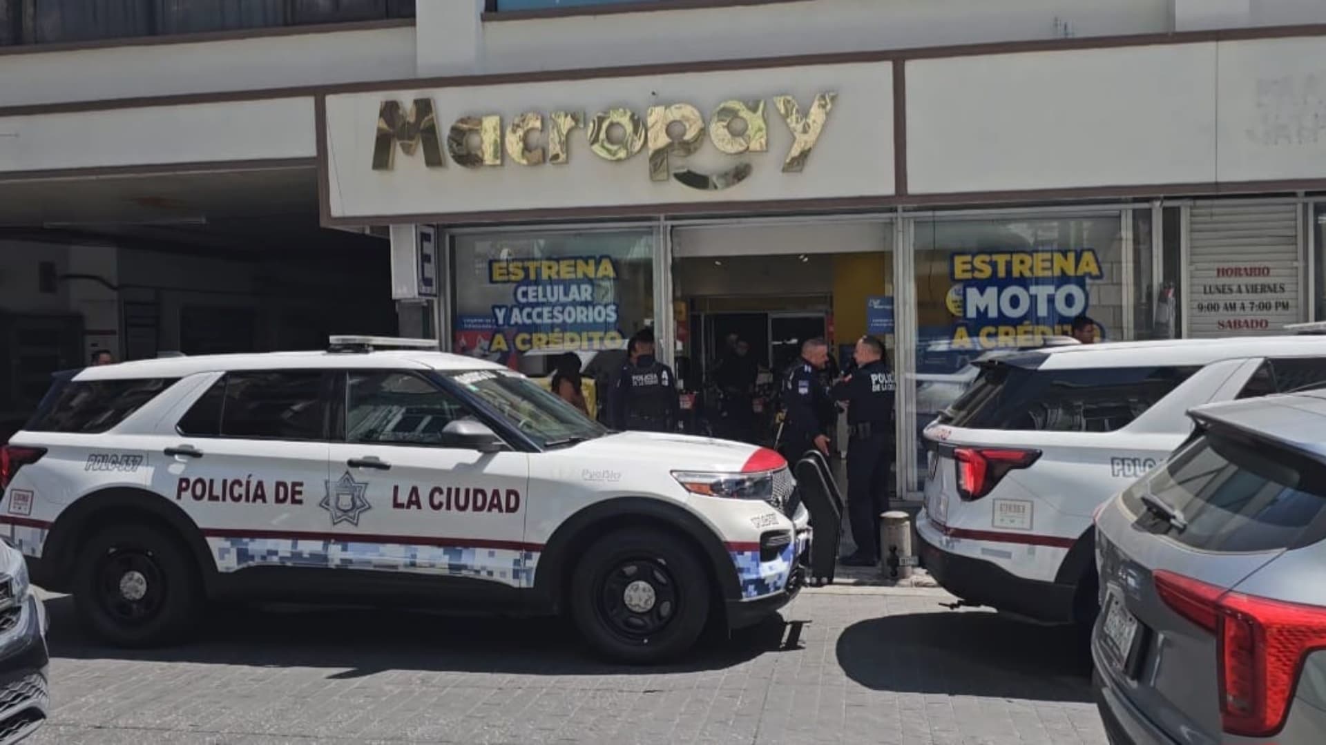 Policía Auxiliar muere tras balazo en negocio del centro de Puebla.