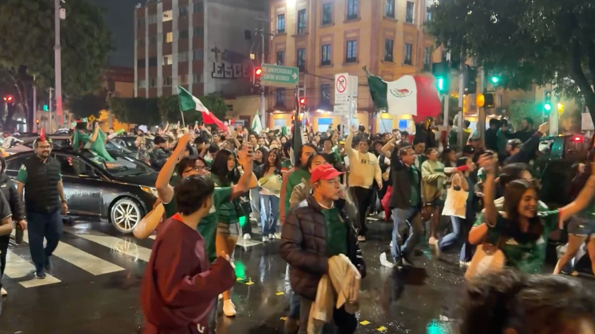 Así se Vivió el Ambiente en los Arcos de Querétaro tras Triunfo de la Selección Mexicana