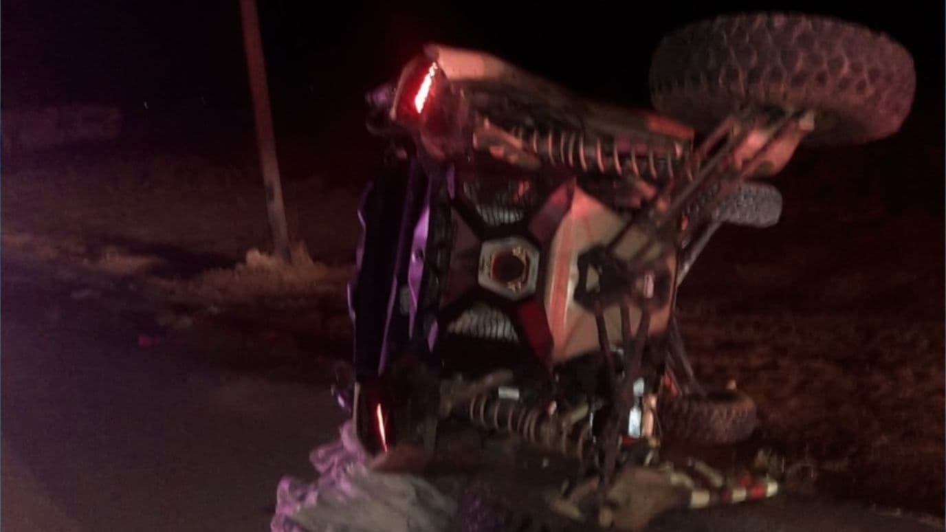 Vehículo todo terreno tras la volcadura en los caminos del Valle de Mexicali