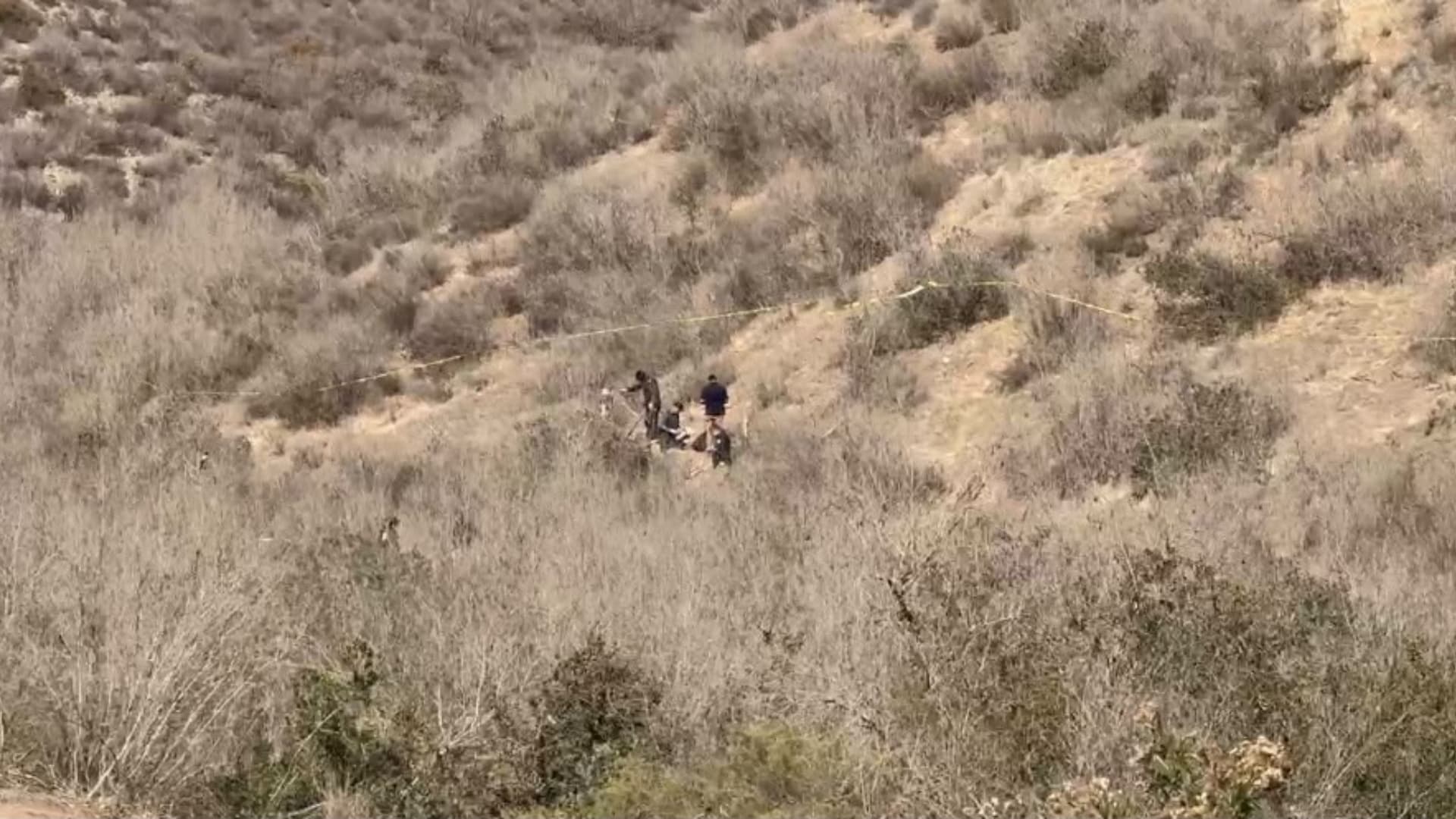 Localizan 5 osamentas en fosa clandestina de El Sauzal con ayuda de binomios K-9
