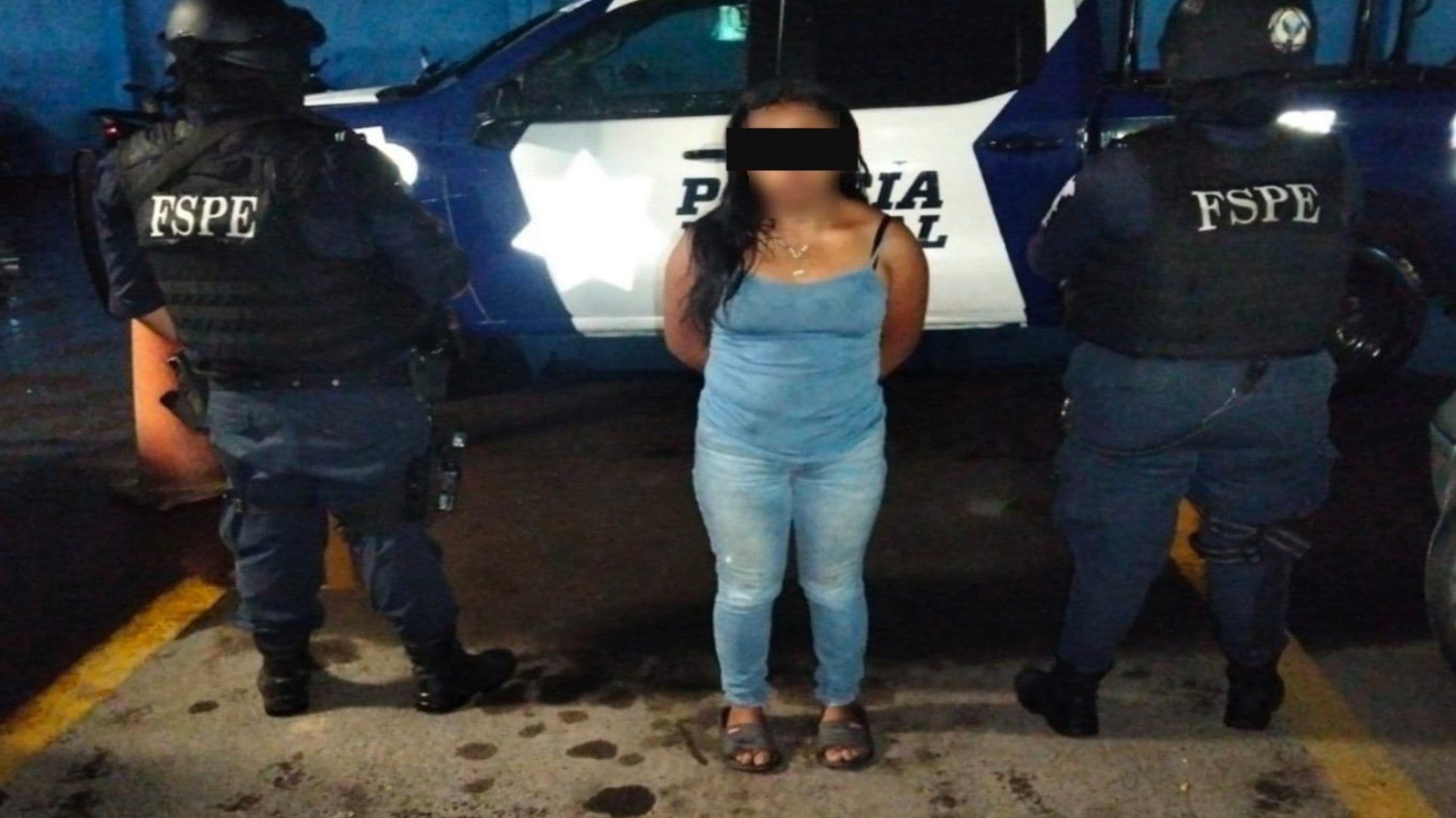 La mujer fue detenida por los uniformados.