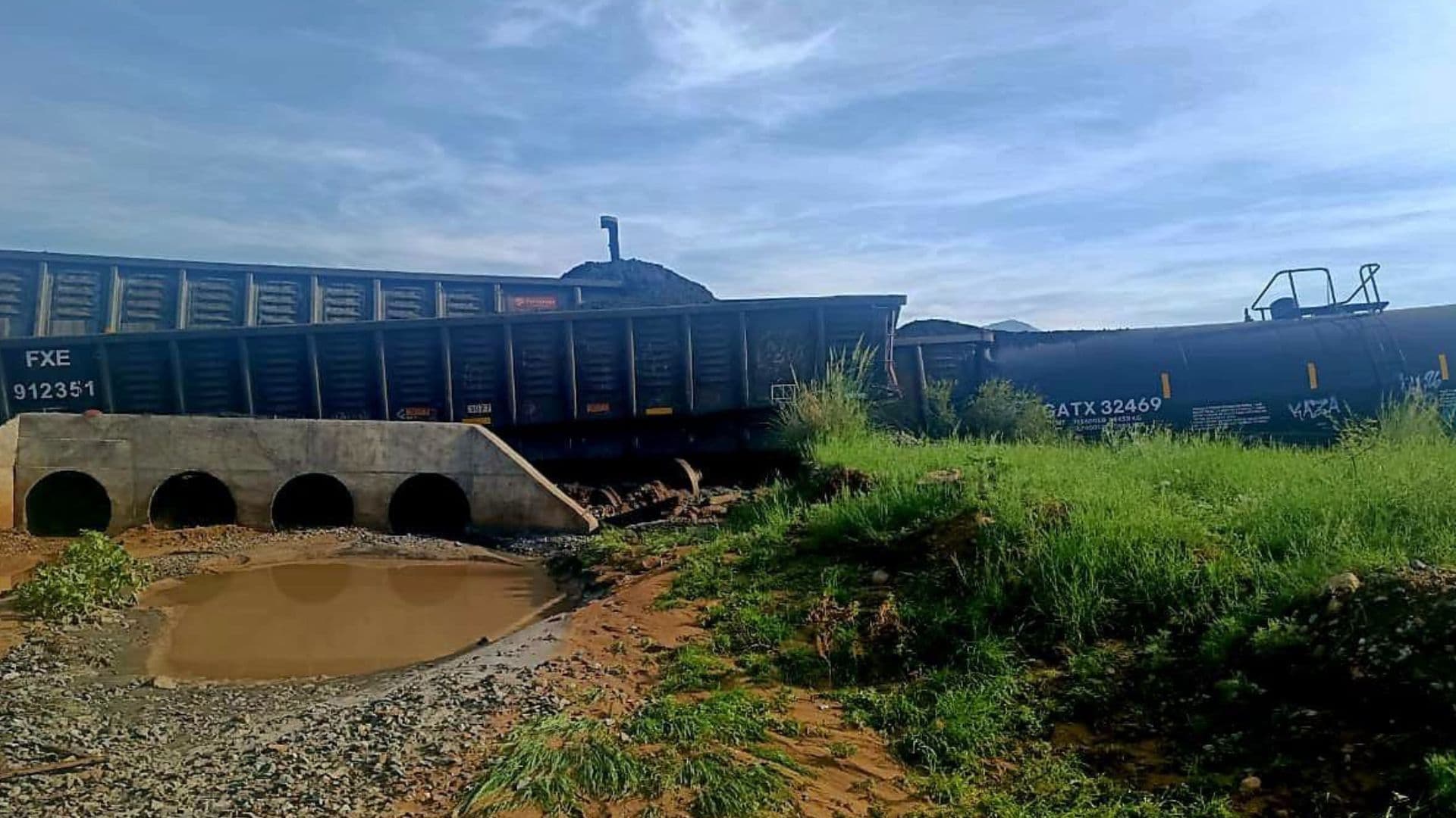 Descarrilamiento de Tren Derrama 59 mil litros de Hidrosulfuro de Sodio en Naco, Sonora