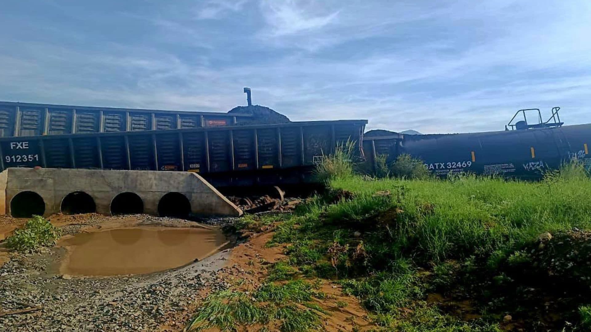 Descarrilamiento de Tren Derrama 59 mil litros de Hidrosulfuro de Sodio en Naco, Sonora