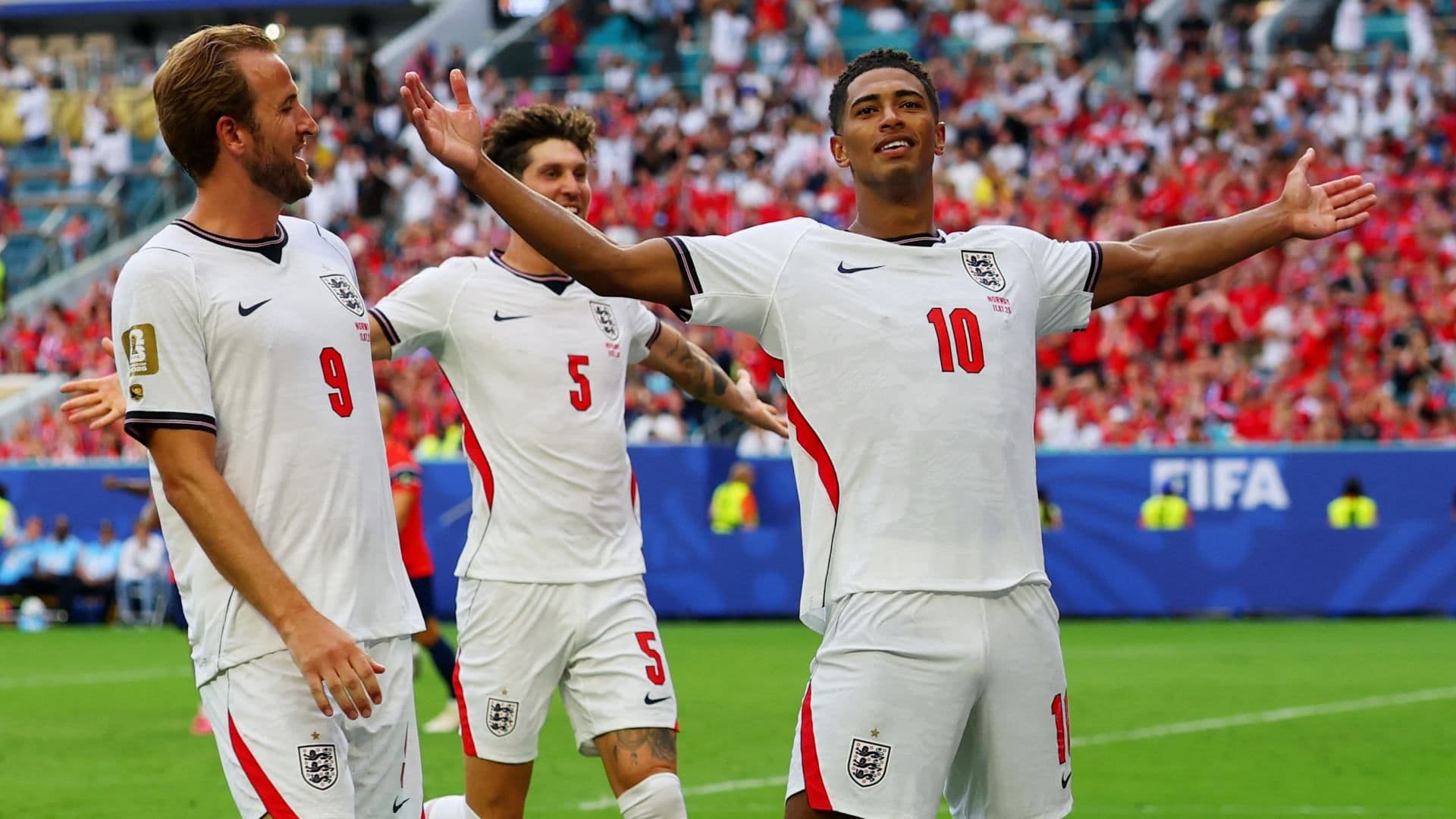 Jude Bellingham y Harry Kane, figuras de la Selección Inglesa. Argentina se enfrenta a Inglaterra en la Semifinal de la Copa del Mundo 2026.