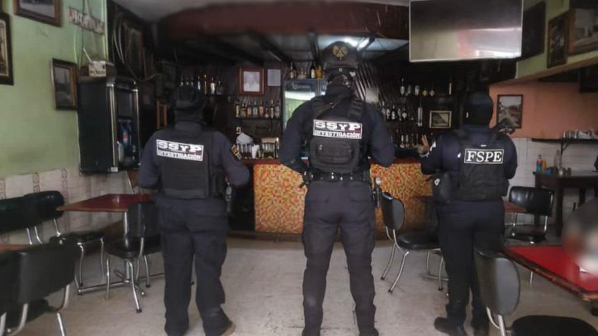 Catean Negocios en Silao, Guanajuato; Encuentran Drogas, Cartuchos y Dinero