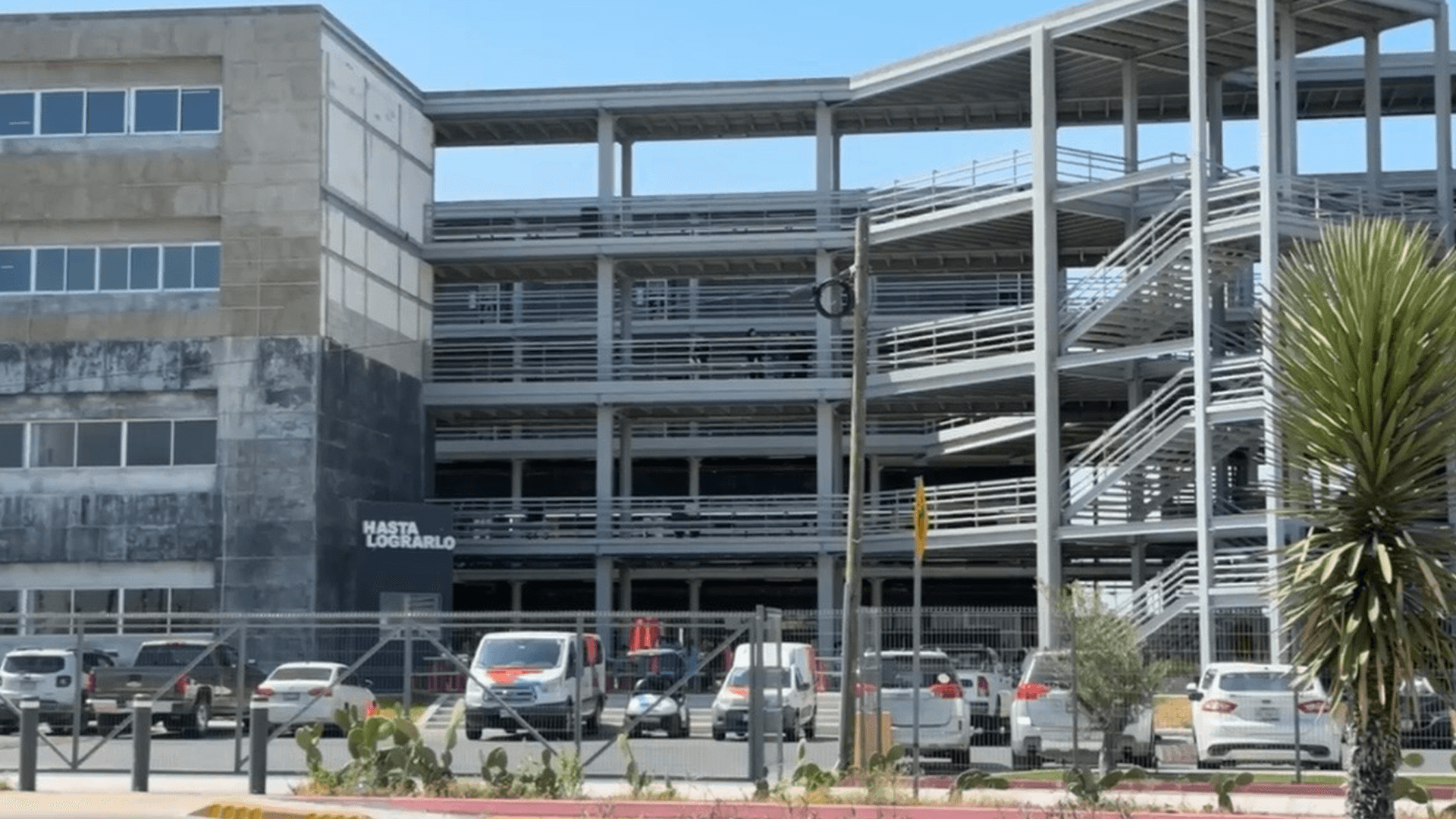 Estudiante Cae de Tercer Piso en Universidad de Reynosa; es Hospitalizado de Emergencia