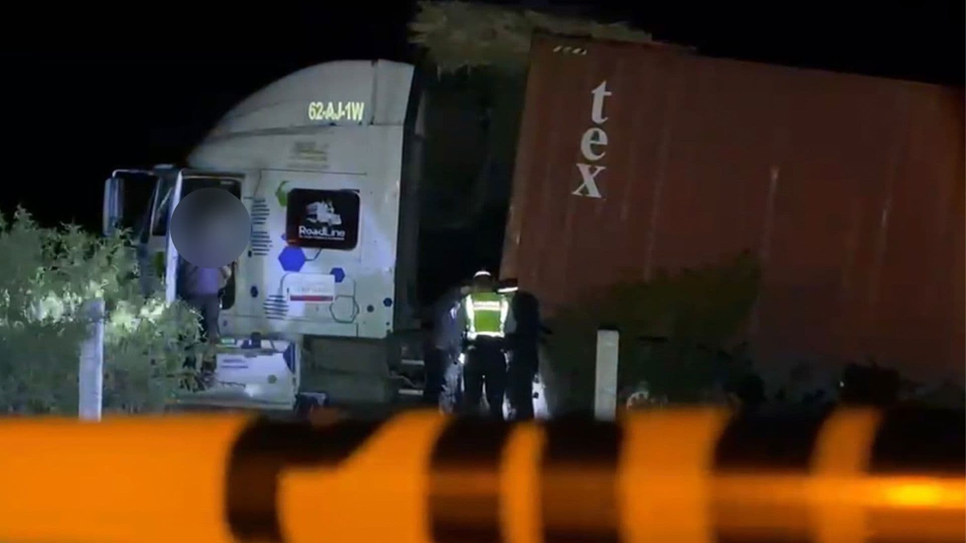 Un trailero de 48 años murió a causa de un presunto infarto sobre la carretera Saltillo-Zacatecas.