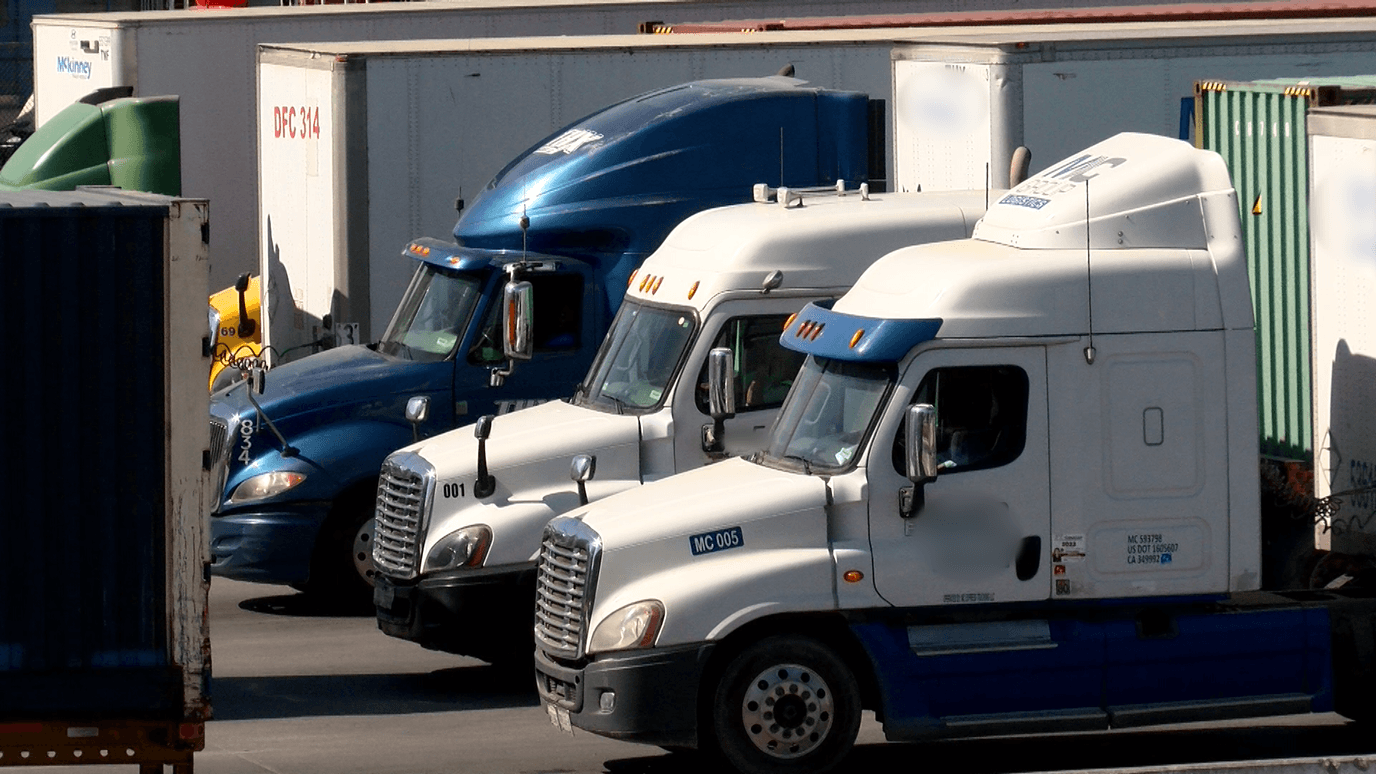 Transportistas Protestan en Tijuana por Impuestos, Inseguridad y Altos Costos