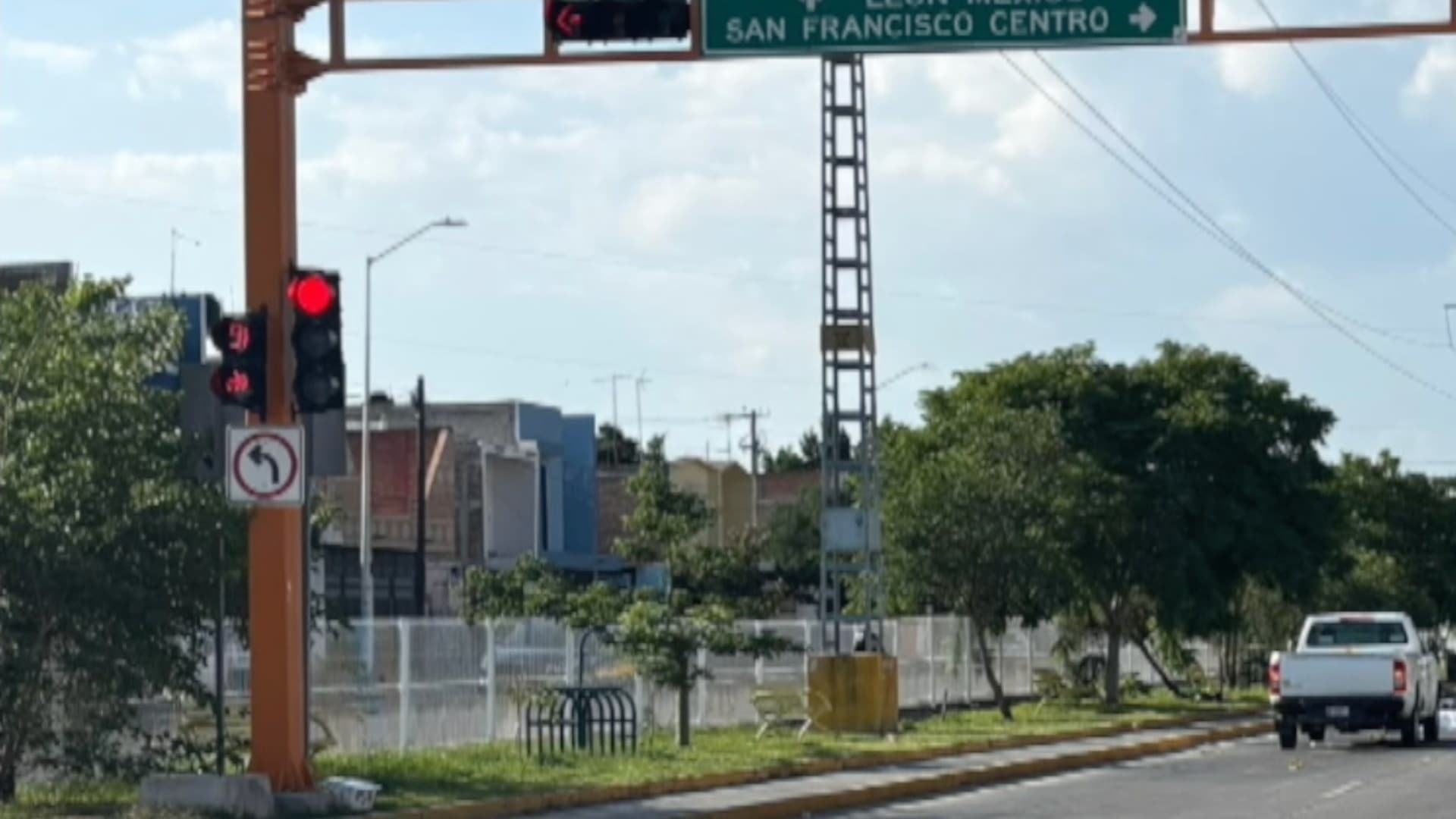 Una ciclista de 65 años, llamada Teresa, fue atropellada por una camioneta oficial de Purísima del Rincón.