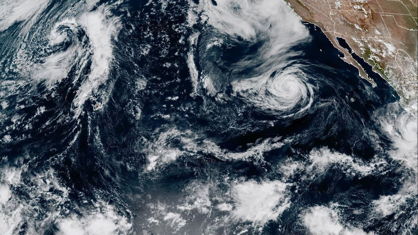 Vista de un satélite natural de la tormenta tropical Rachel