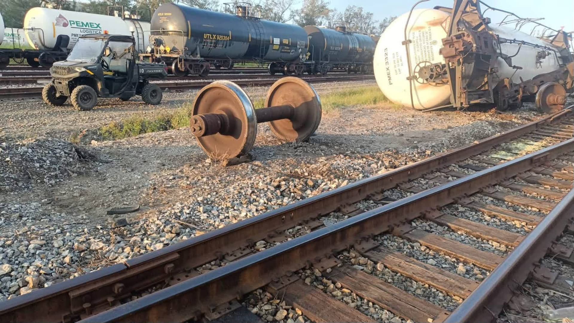 Se Descarrila Carro Tanque con 70 Mil Litros de Gasolina en Ciudad Madero