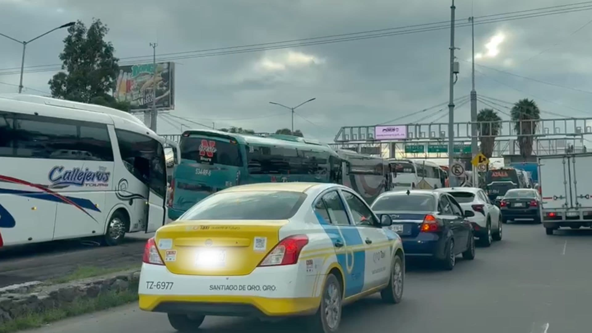 Transportistas de AMOTAC se Manifiestan en Querétaro