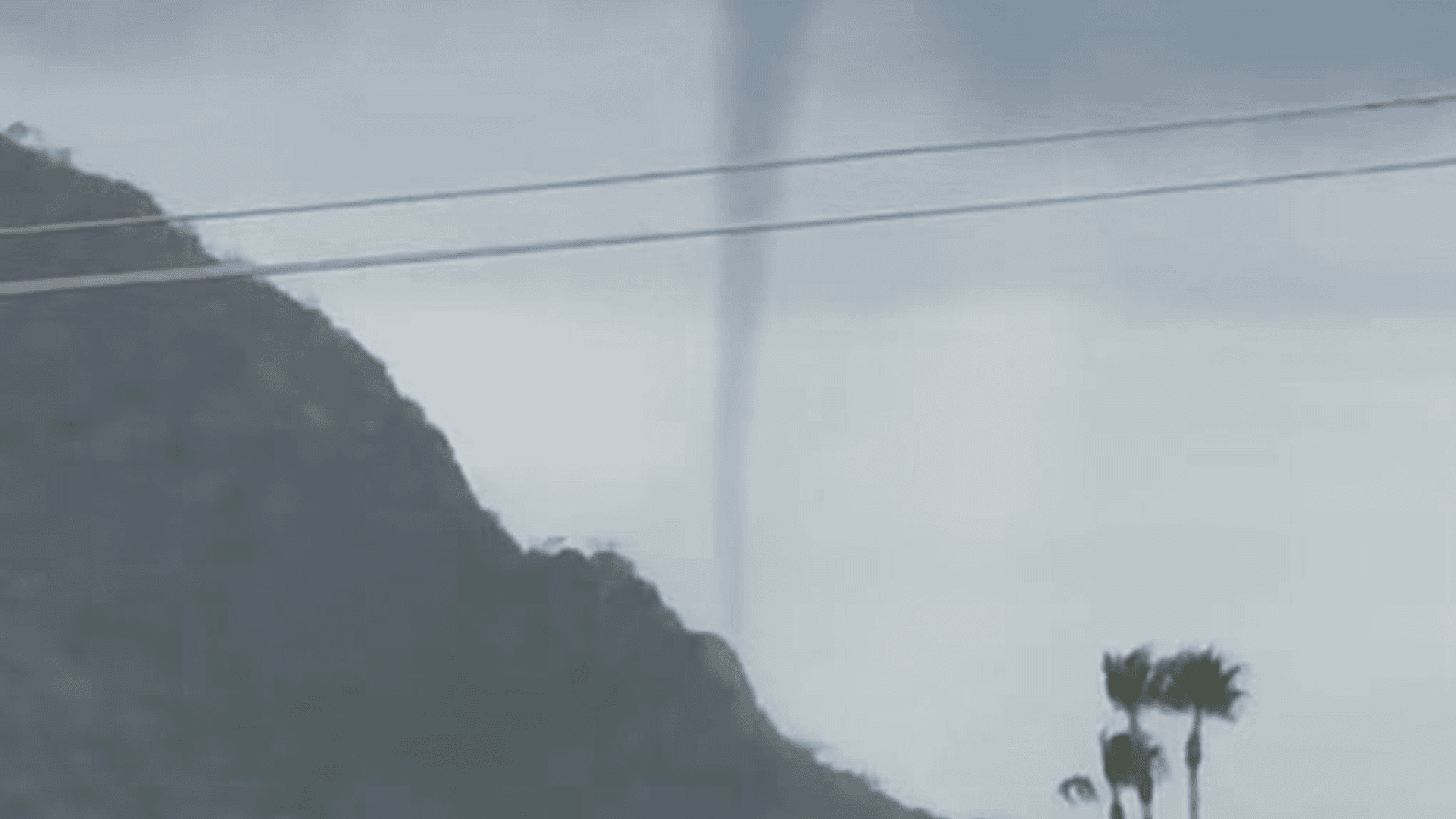 Reportan Formación de Tromba Marina en Playas de Guaymas, Sonora