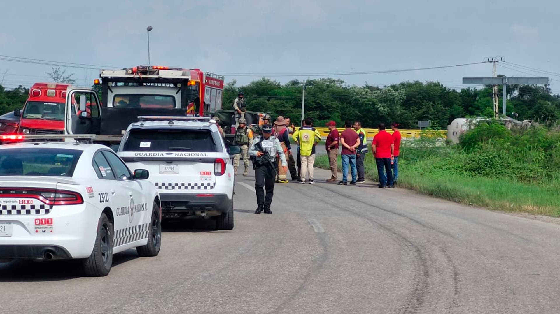 Vuelca Pipa en Carretera Tampico-Mante