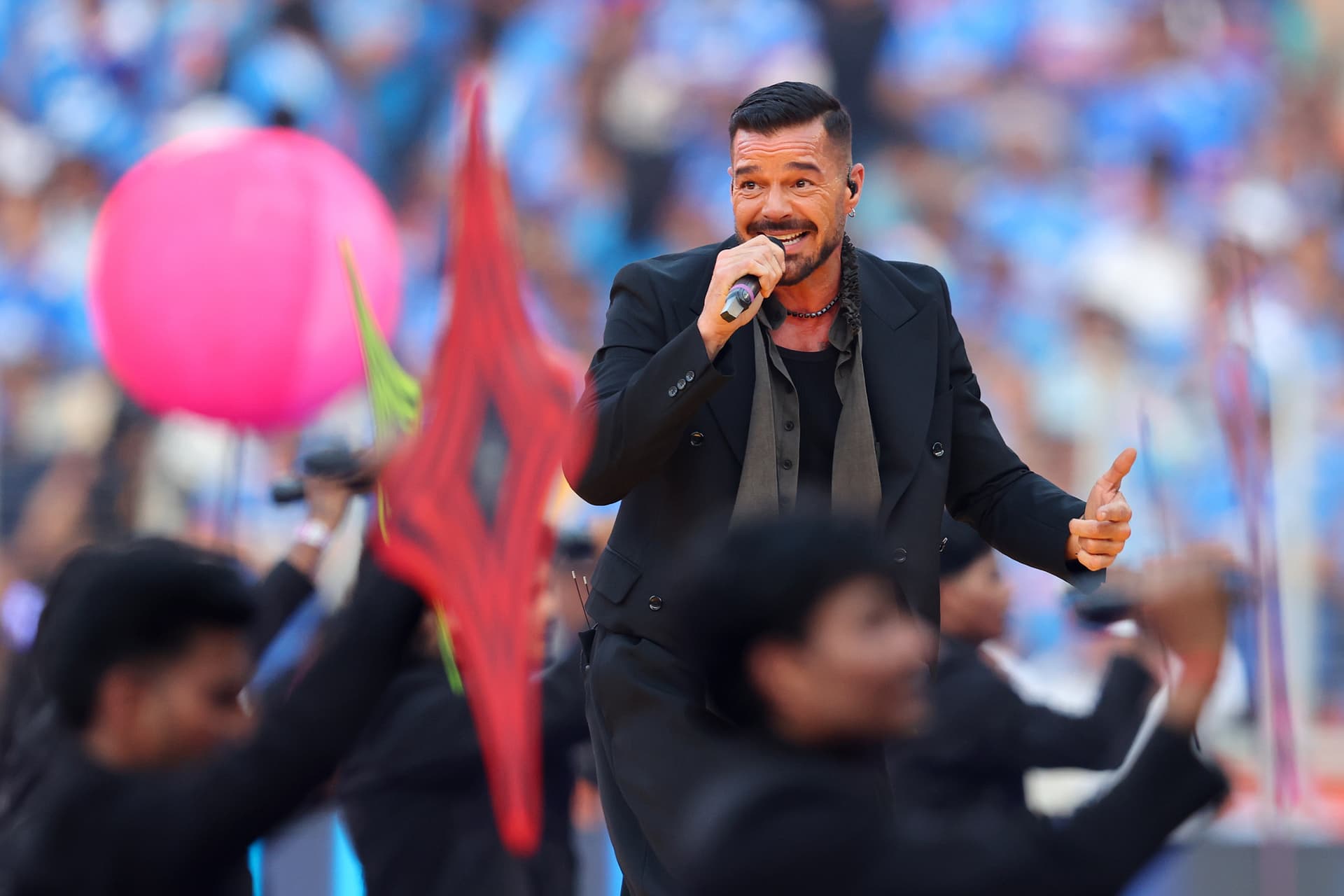 Valentino-hijo-ricky-martin-pide-dejen-compararlo-padre.