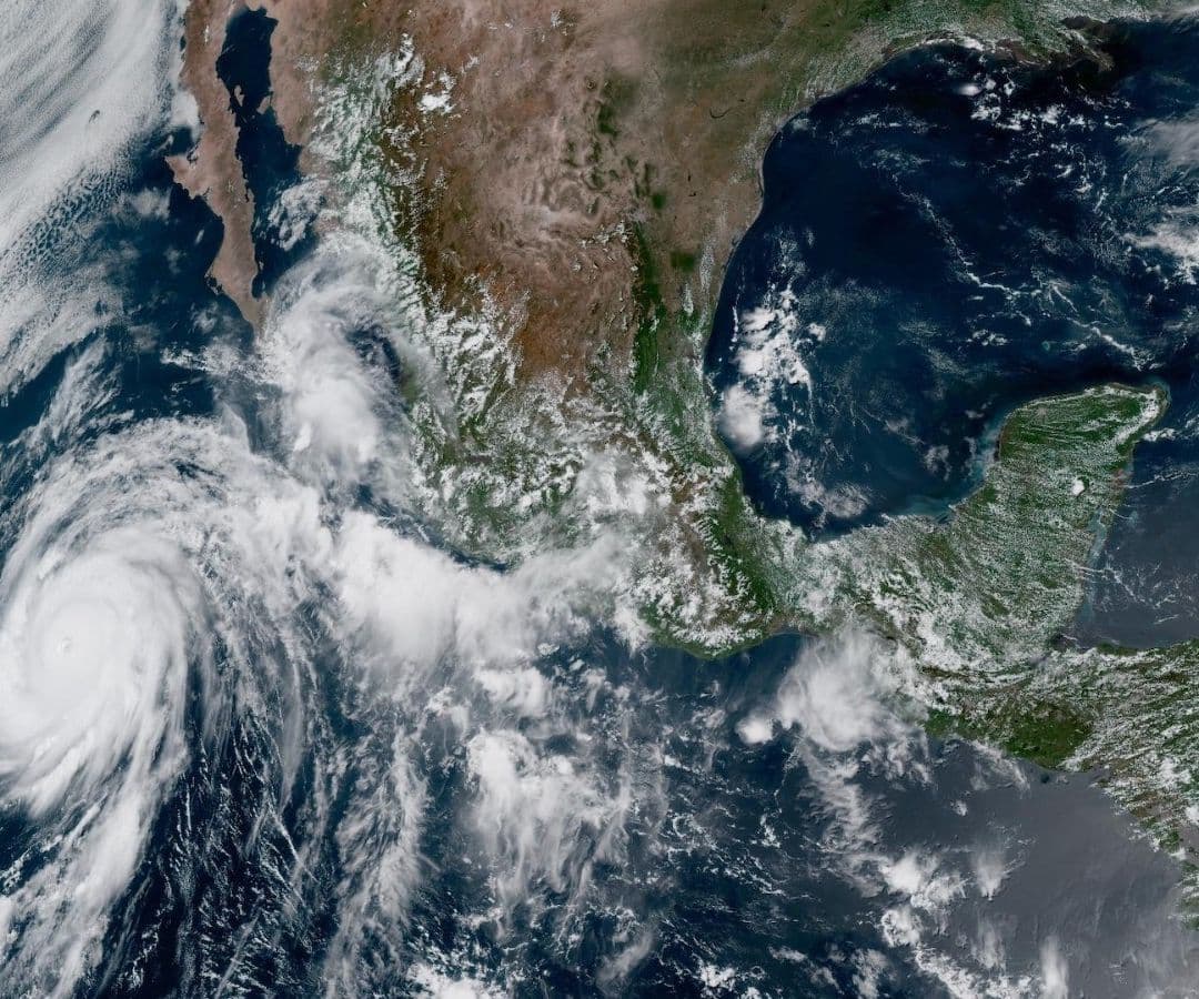 Vista satelital del ciclón tropical. Foto: NOAA