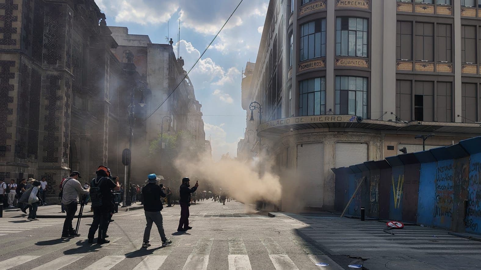 Personas Ajenas a Marcha de la CNTE del 1 de Junio Lanzaron Cohetones: SSC CDMX