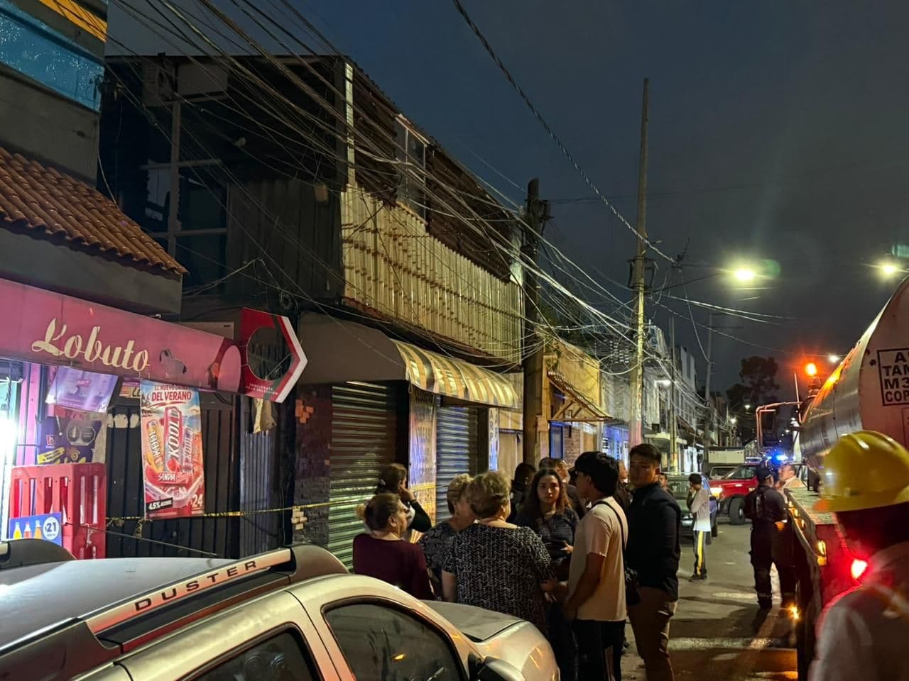El incendio fue controlado por los cuerpos de emergencia. Foto: N+