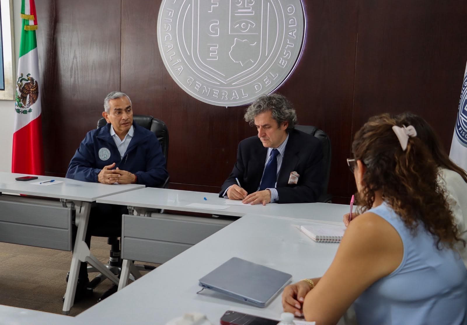Reunión fiscal de Morelos con Cónsul de España