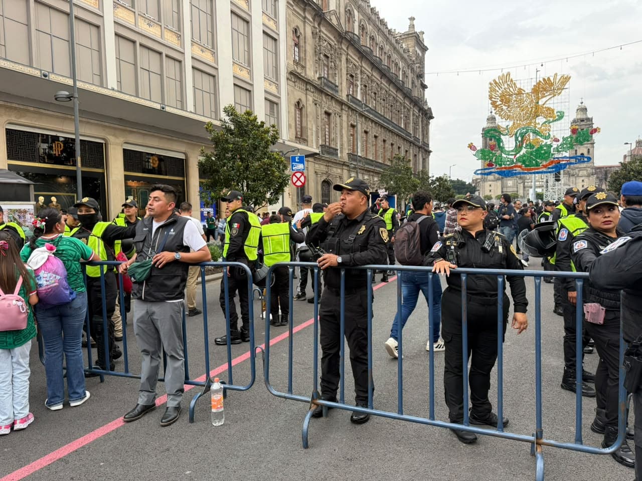 Filtros de revisión en Zócalo, CDMX