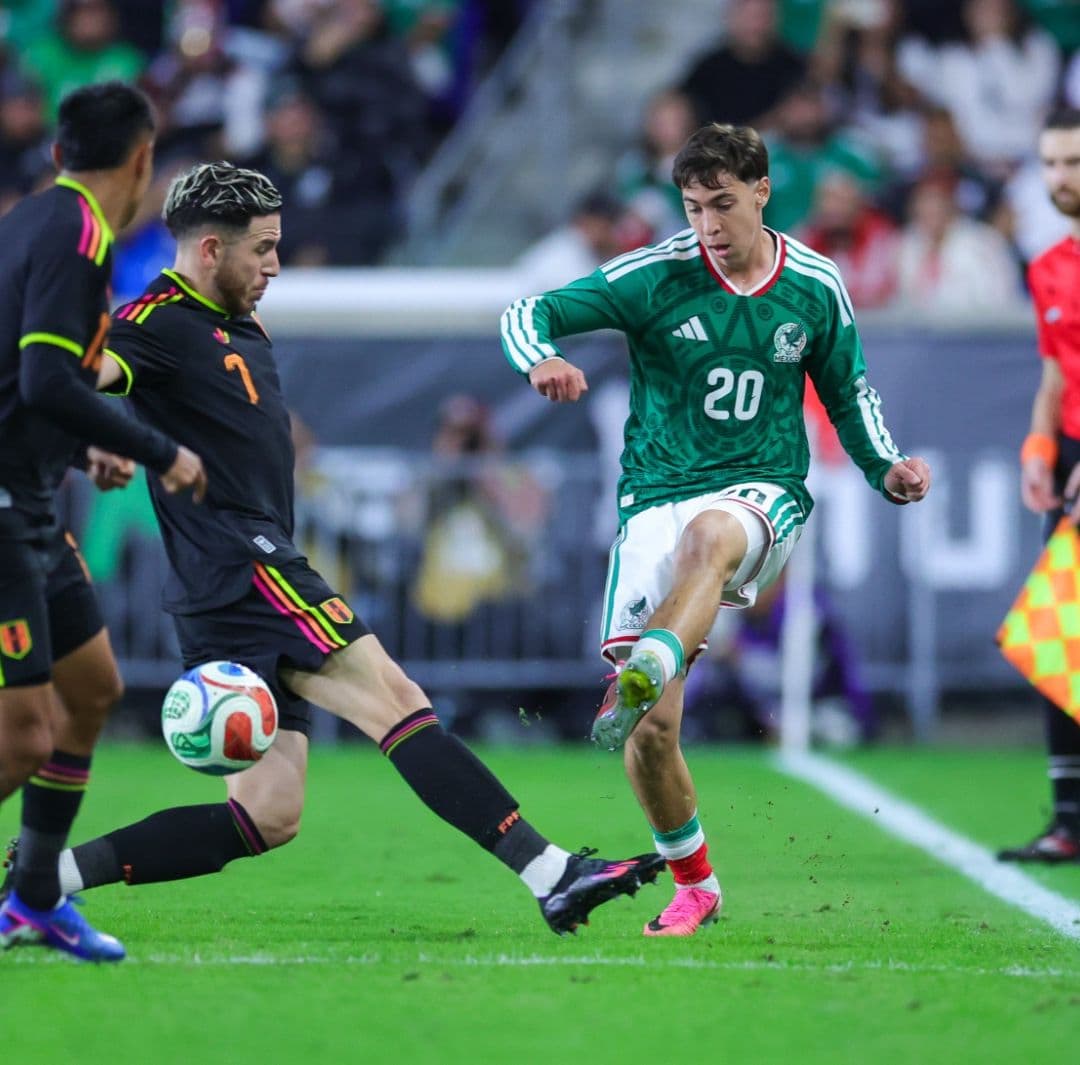 México Empata ante Perú