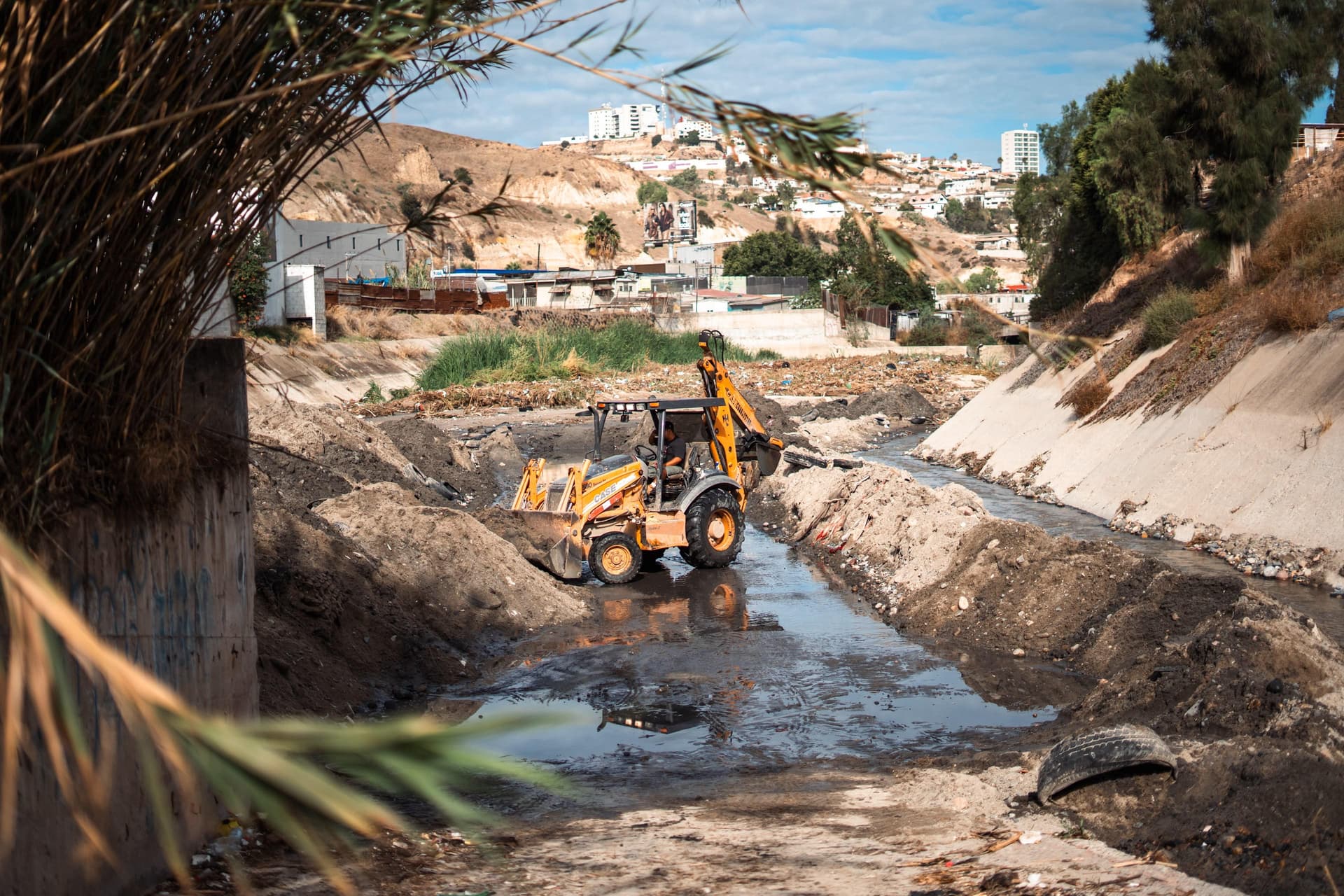 Atiende Desarenadores y Refuerza Limpieza para Prevenir Inundaciones en Tijuana, BC